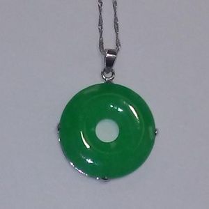NWOT Genuine Green Jade & Sterling Silver Necklace